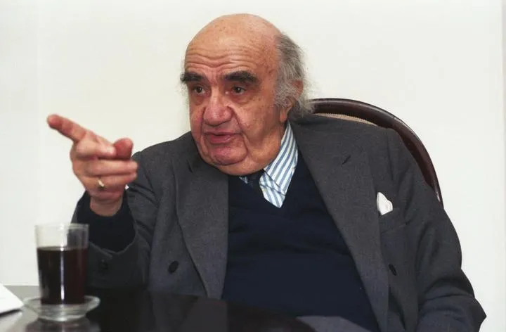 Odkryj fascynującą historię wynalezienia pianina i poznaj jego twórcę